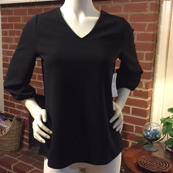 NWT Chico’s top - Picture 4 of 8